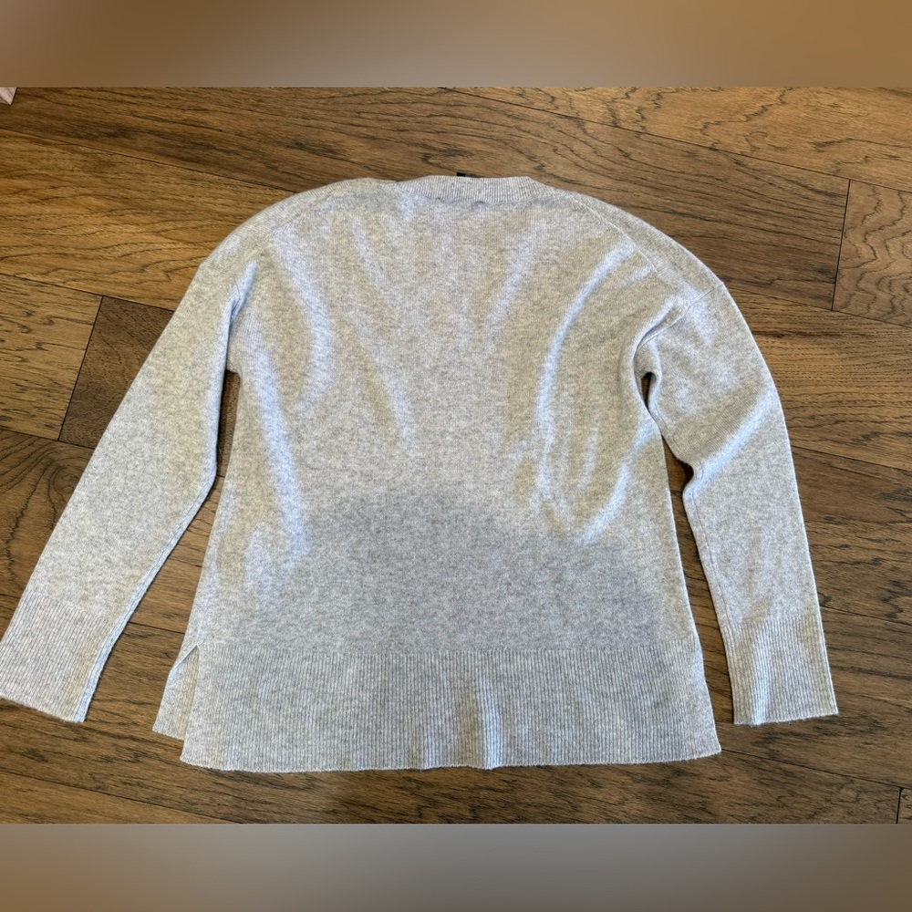 Theory Grey Cashmere Sweater - Picture 3 of 10